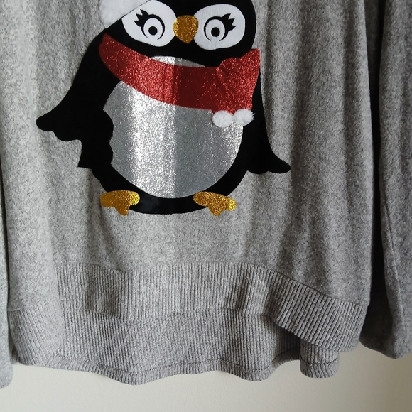 Thyme & Honey Gray Penguin Sweater Size Medium Christmas - Picture 2 of 10